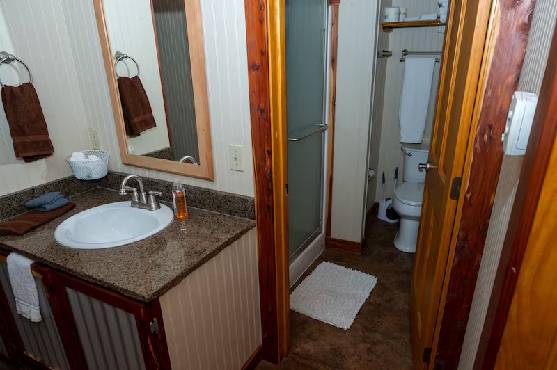 Jellystone Park Texas Wine Country Camping Resort — Bathroom