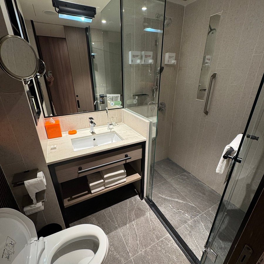 JEN Singapore Tanglin by Shangri La — Bathroom