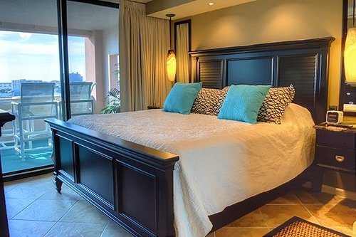Jetty East Condominium Resort — Guest room