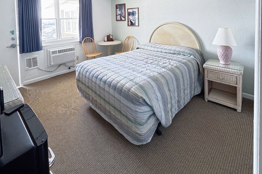 Jetty Motel — Guest room