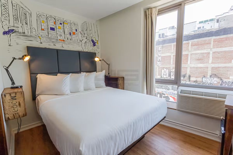 JG Sohotel New York City New York — Guest room