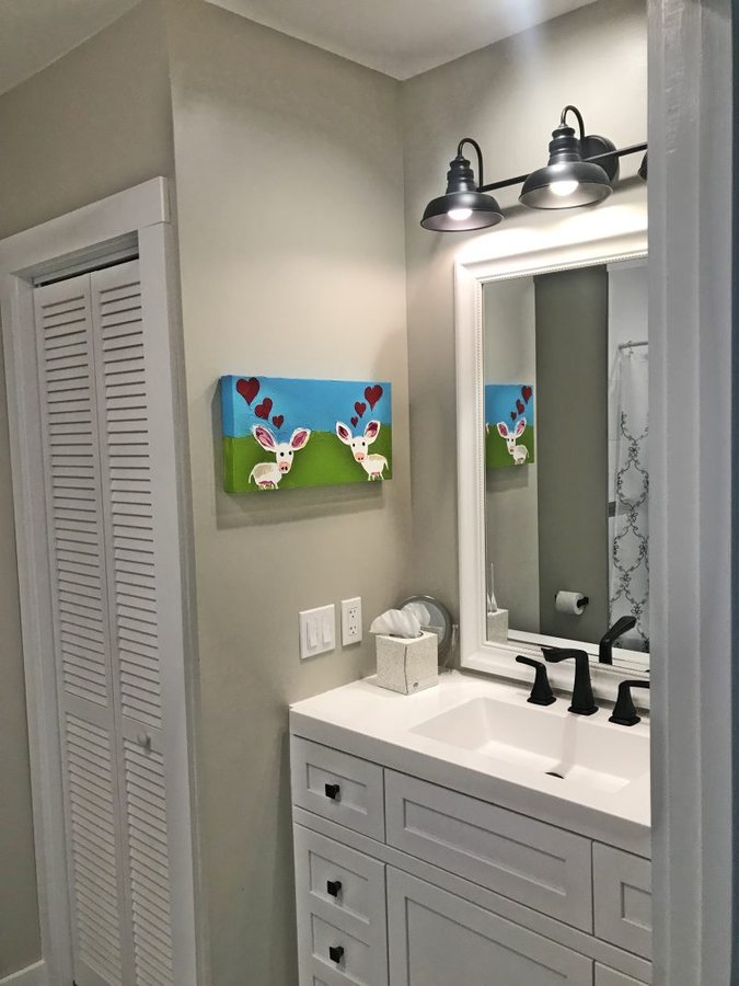 John Randall House Bed and Breakfast and Cottages — Bathroom