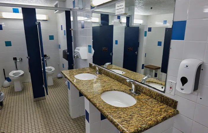 Jolly Roger RV Resort — Bathroom