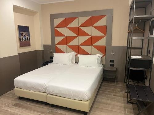 JR Hotel Milano Bocconi — Guest room
