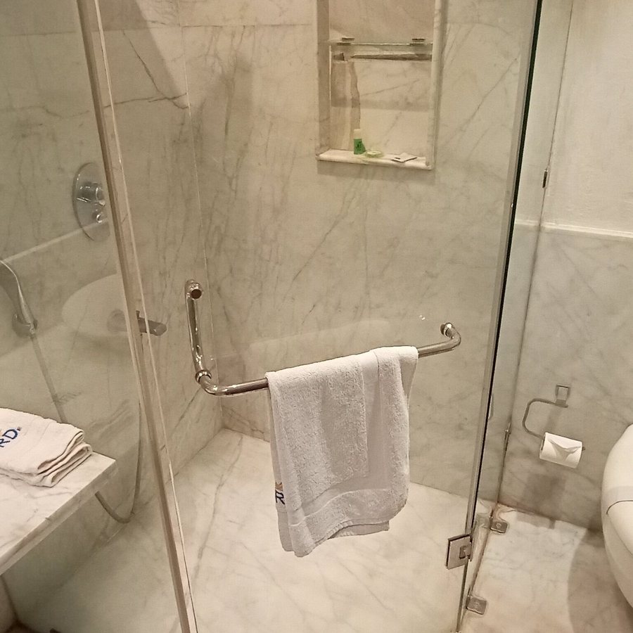 JRD Exotica — Bathroom