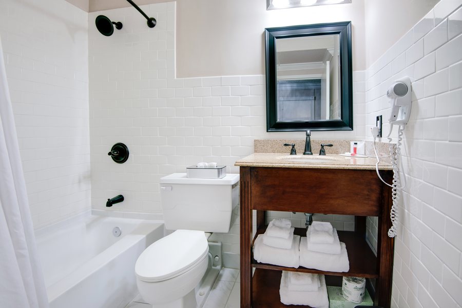 Jude Travel Park of New Orleans — Bathroom