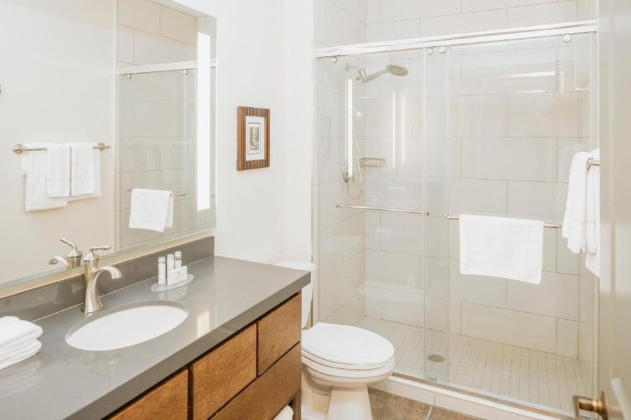 Juniper Springs Resort — Bathroom