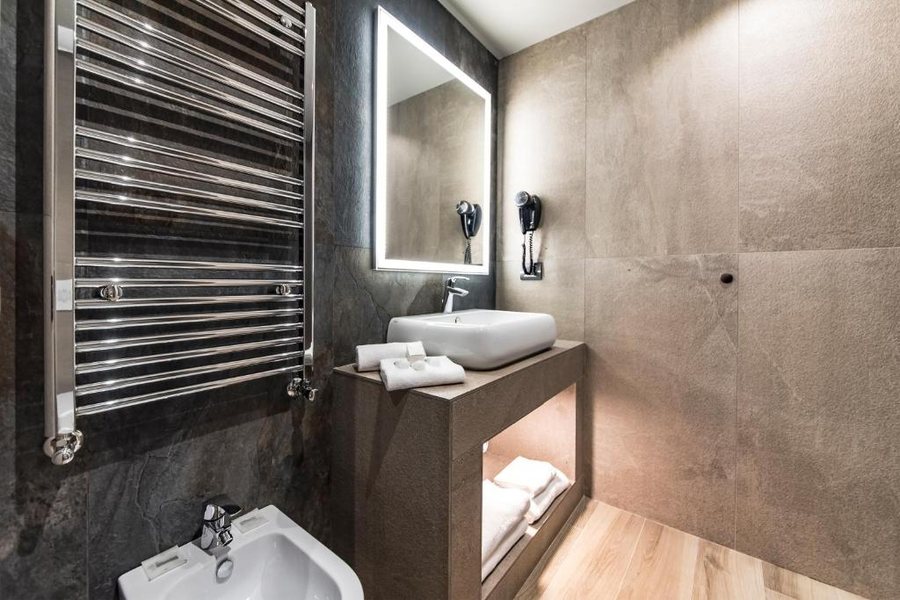 Just Hotel Milano — Bathroom