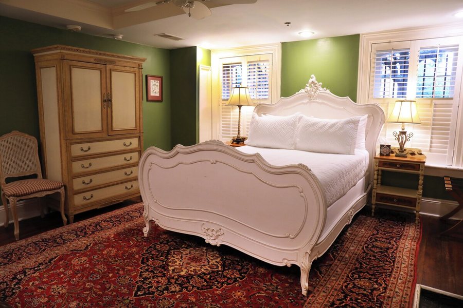 Justine Inn Savannah — Guest room