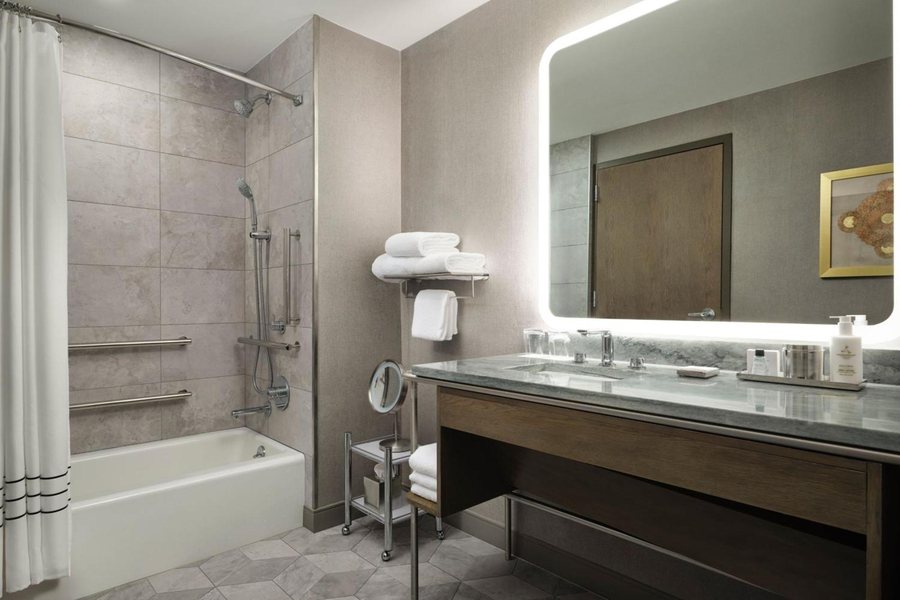 JW Marriott Charlotte — Bathroom