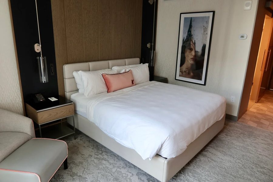 JW Marriott Charlotte — Guest room