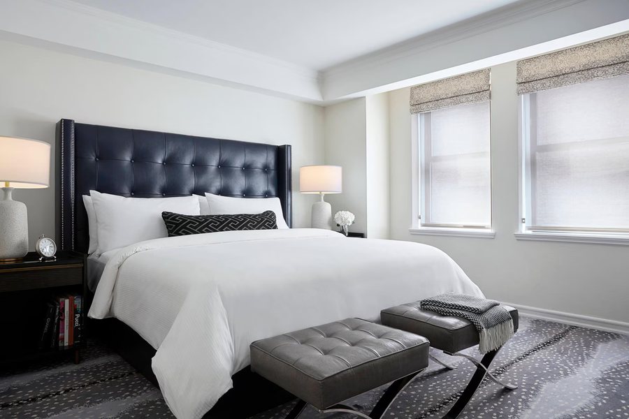 JW Marriott Essex House New York — Guest room