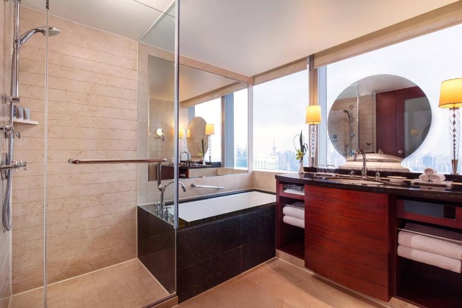 JW Marriott Hotel Shanghai at Tomorrow Square — Bathroom