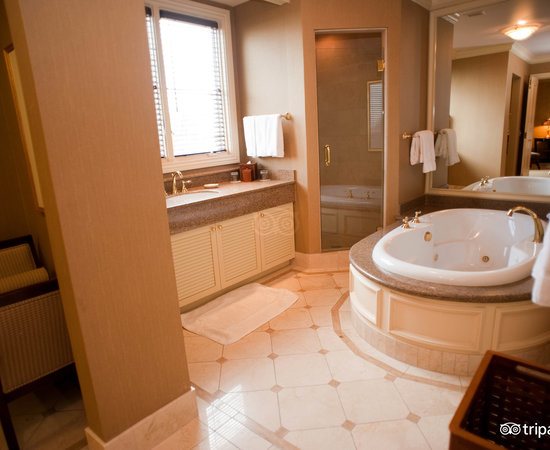 JW Marriott Las Vegas Resort Spa — Bathroom