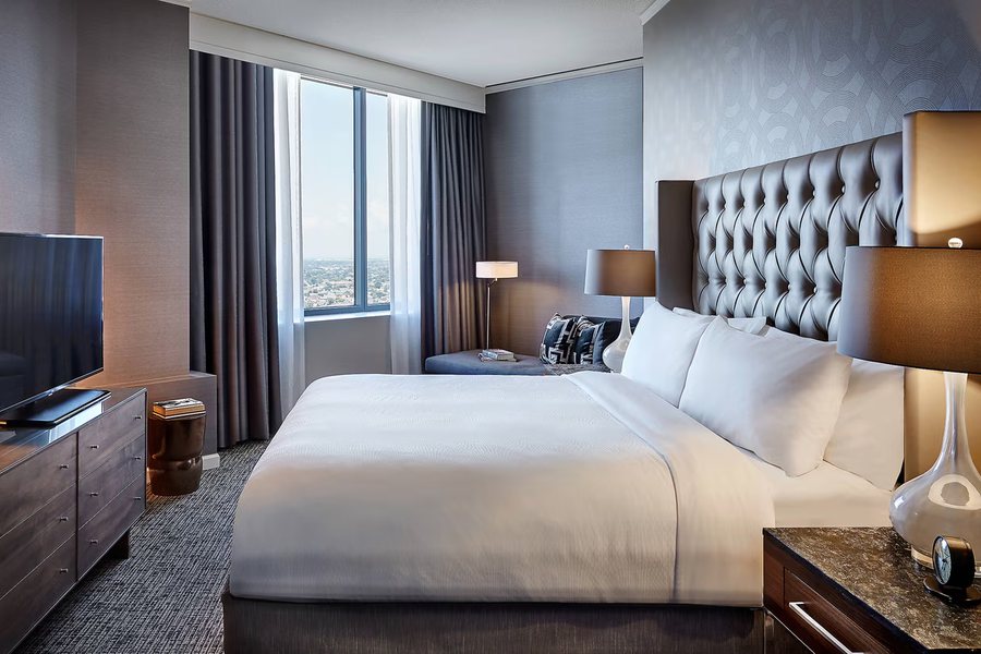 JW Marriott New Orleans — Guest room
