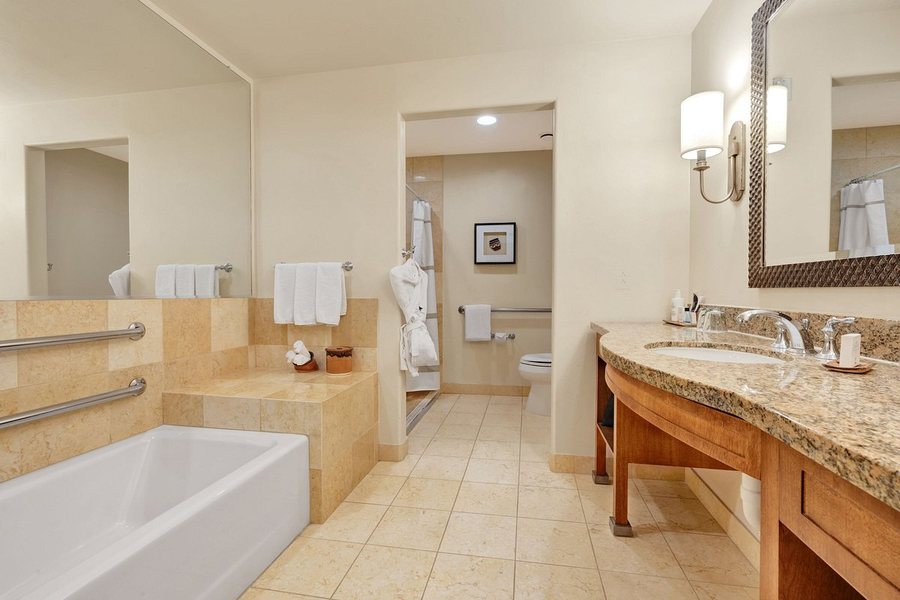 JW Marriott Tucson Starr Pass Resort Spa — Bathroom