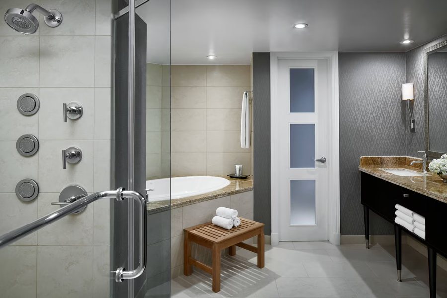 JW Marriott Washington DC — Bathroom