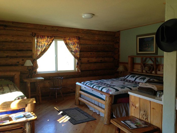 K Diamond K Guest Ranch — Guest room