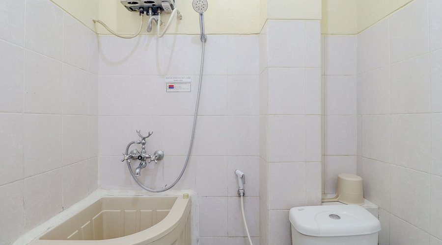 K Hotel — Bathroom
