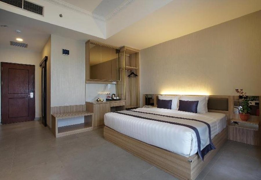 K Hotel — Guest room