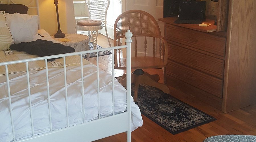K River Motel Campground — Guest room