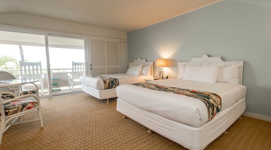 Kaanapali Ocean Inn — Guest room