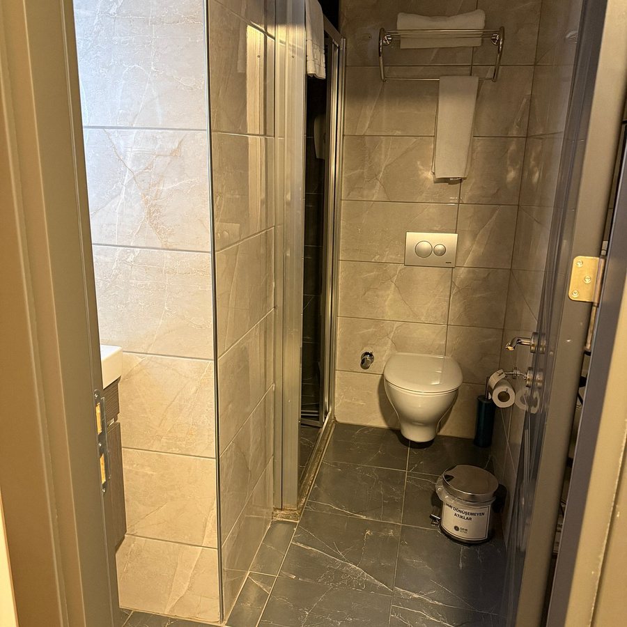Kadikoy Otel Istanbul — Bathroom
