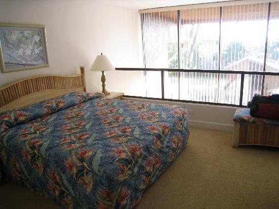 Kahana Villa Resort — Guest room