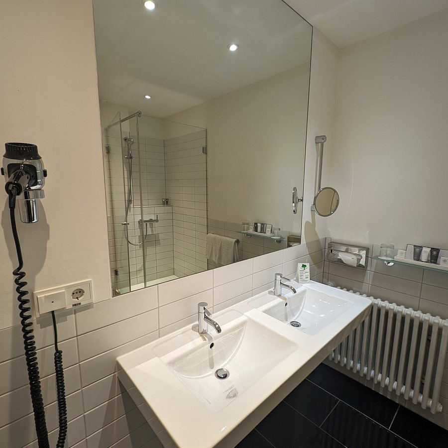 Kaisergarten Hotel Deidesheim — Bathroom
