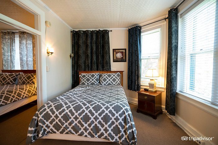 Kalorama Guest House — Guest room