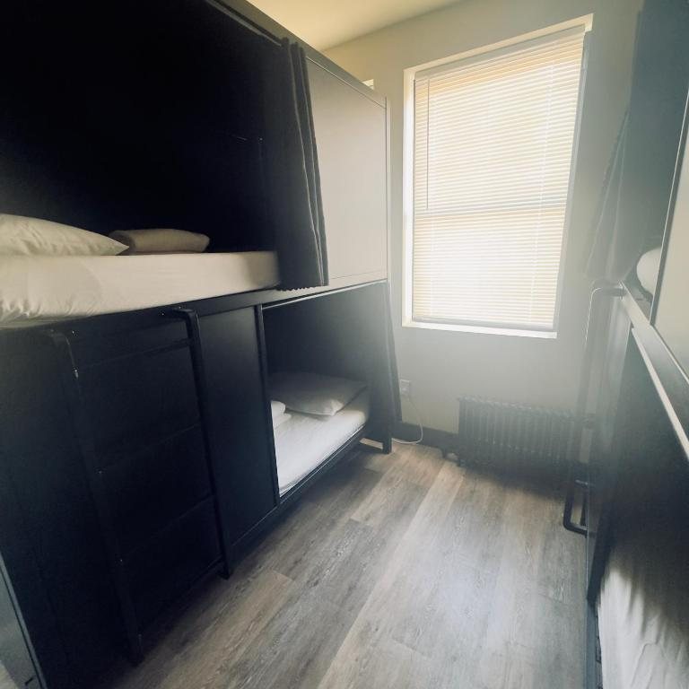 Kama Central Park Hostel New York City New York — Guest room