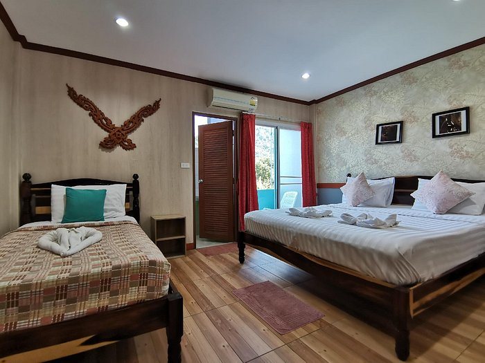 Kamala Beach Estate Resort — Guest room