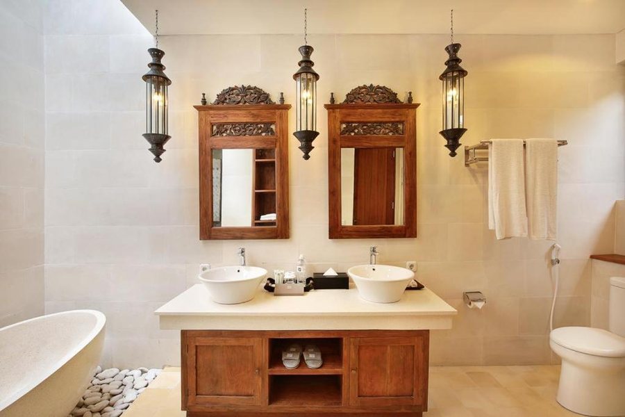 Kamandalu Ubud — Bathroom