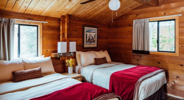 Kantishna Roadhouse — Guest room