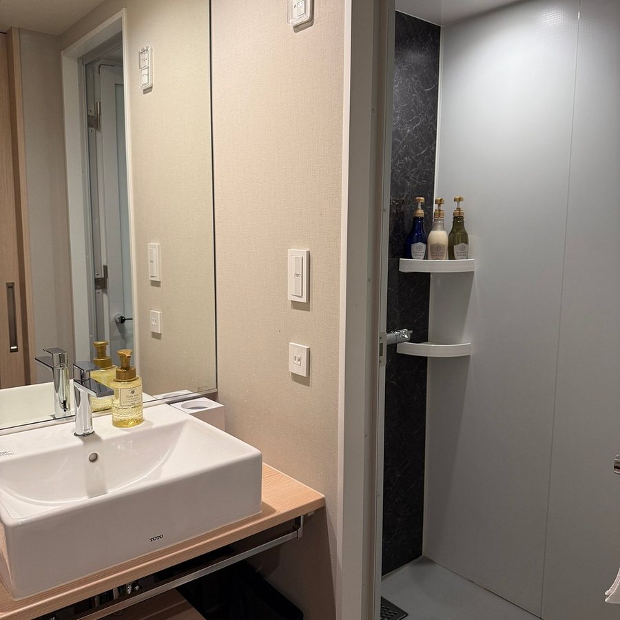 Karaksa hotel TOKYO STATION — Bathroom