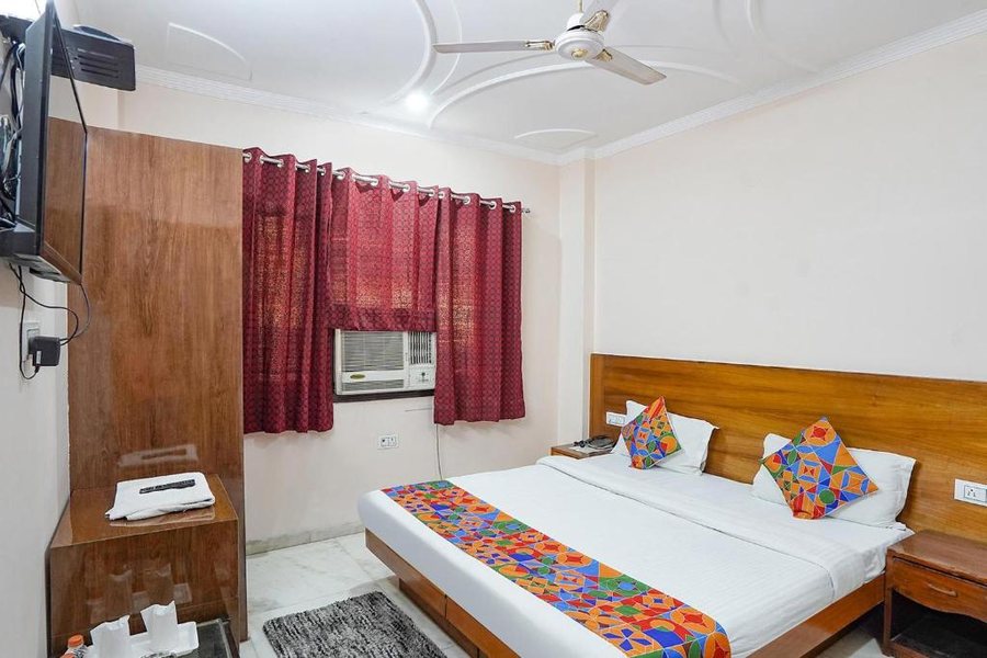 Karol Bagh Residency 1 — Guest room