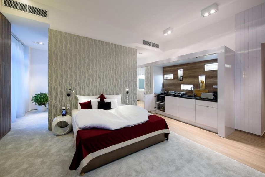 Karoly Corner Residences — Guest room