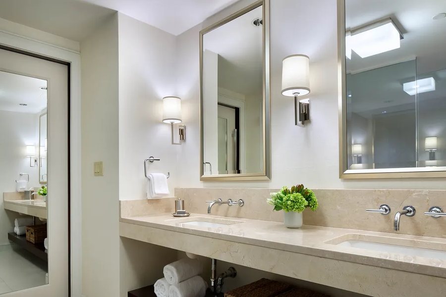 Kasa Boston at Fenway — Bathroom