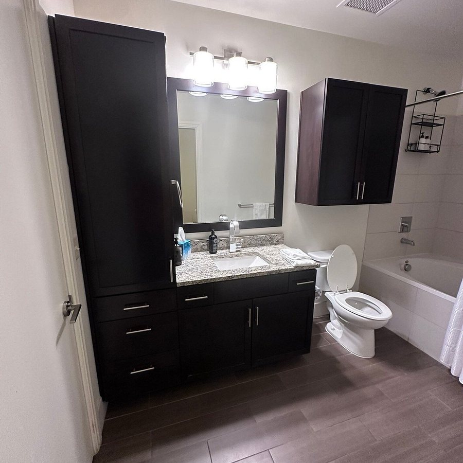 Kasa Lady Bird Lake Austin — Bathroom