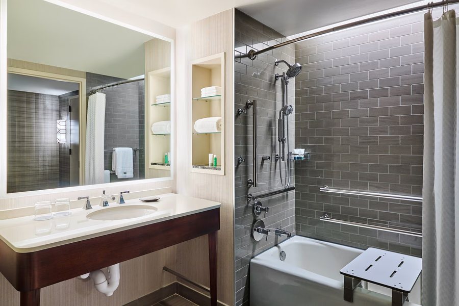 Kasa River North Chicago Chicago Illinois — Bathroom