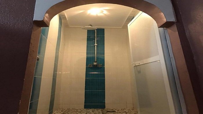 Kasbah Red Castle Hostel — Bathroom