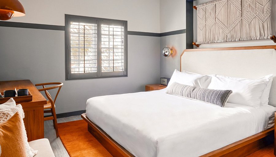 KAYAK Miami Beach — Guest room