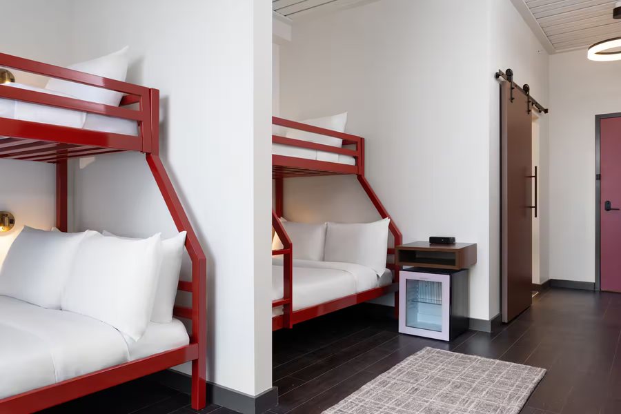 KCI Lodge — Guest room