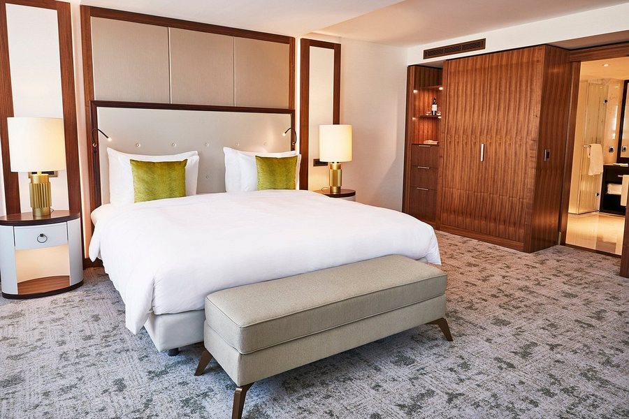 Kempinski Hotel Corvinus Budapest — Guest room