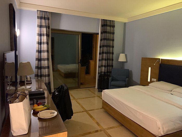 Kempinski Hotel Ishtar Dead Sea — Guest room