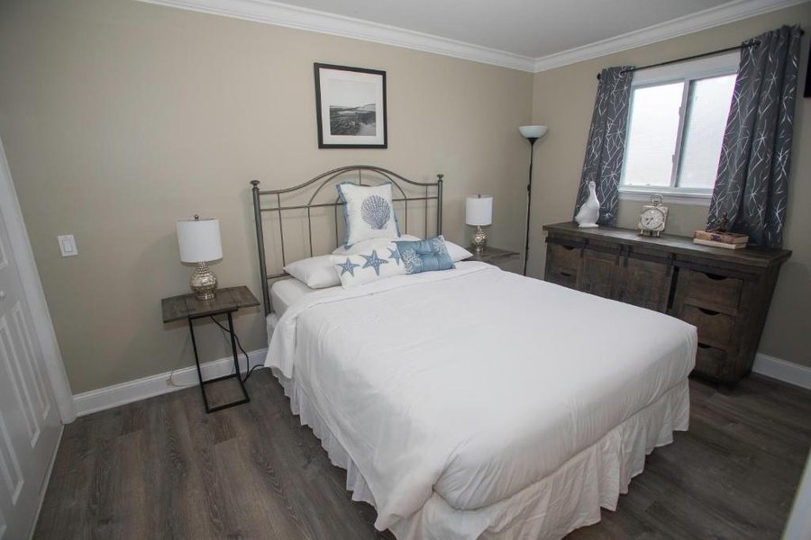 Kenny s Tipperary Inn — Guest room