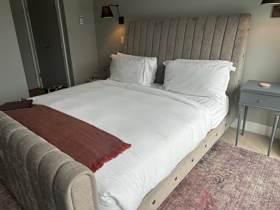 Kenoza Lake View Manor — Guest room