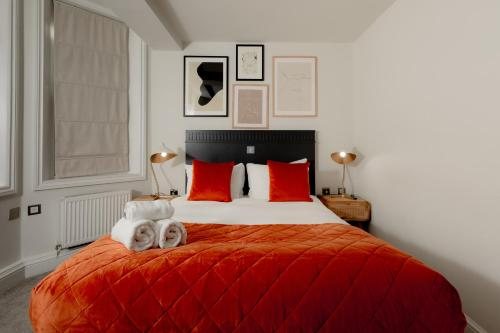 Kensington House Hotel London England — Guest room