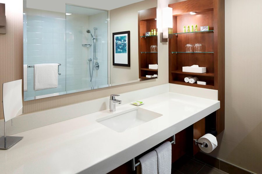 Kensington Suites — Bathroom