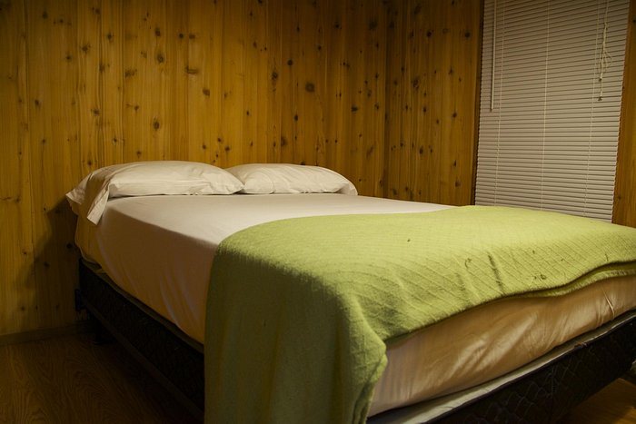 Kentucky Lakes Prizer Point KOA — Guest room